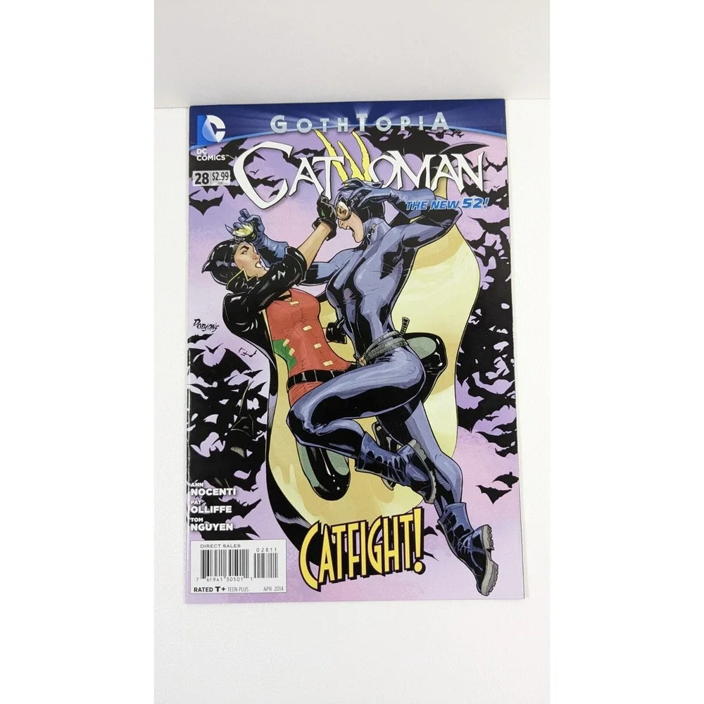 Catwoman #34 Wicked‎ Game and #28 Catfight New 52 DC Comics 2014